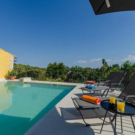 Yourhouse Son Serra De Buger, Quiet With Private Pool Villa *